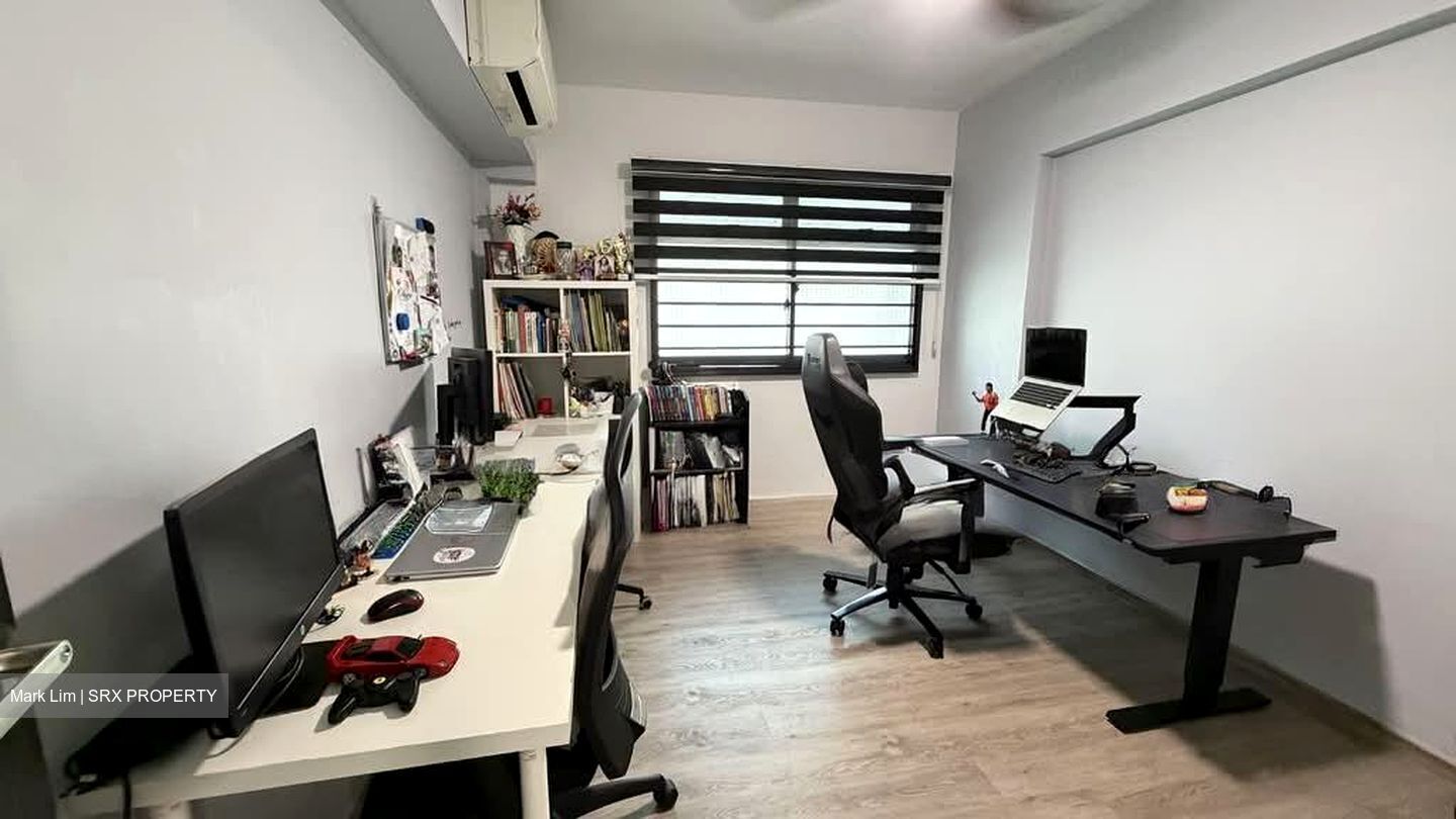 Blk 939 Hougang Street 92 (Hougang), HDB 5 Rooms #536931941